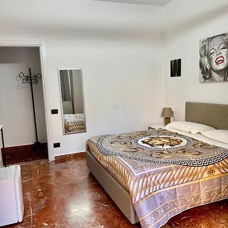 Rooms lungomare Crotone Exterior foto